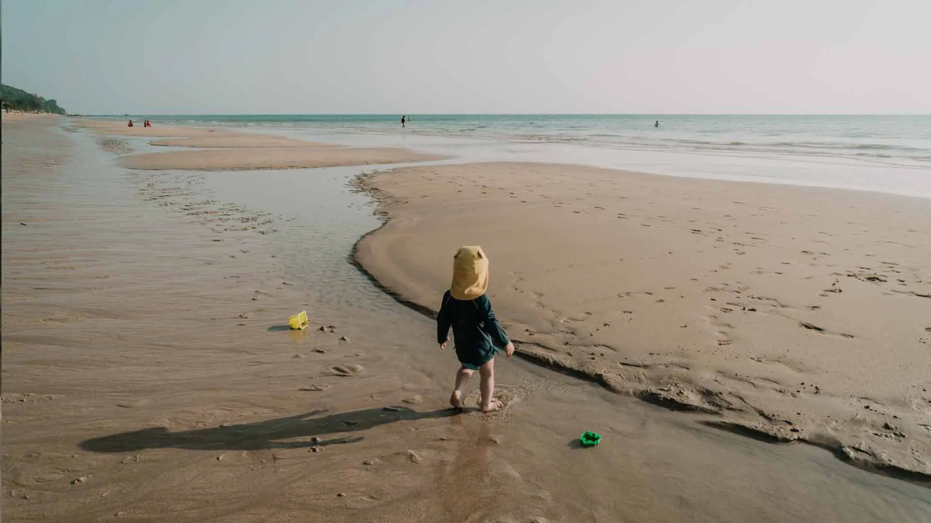 Niño en la playa