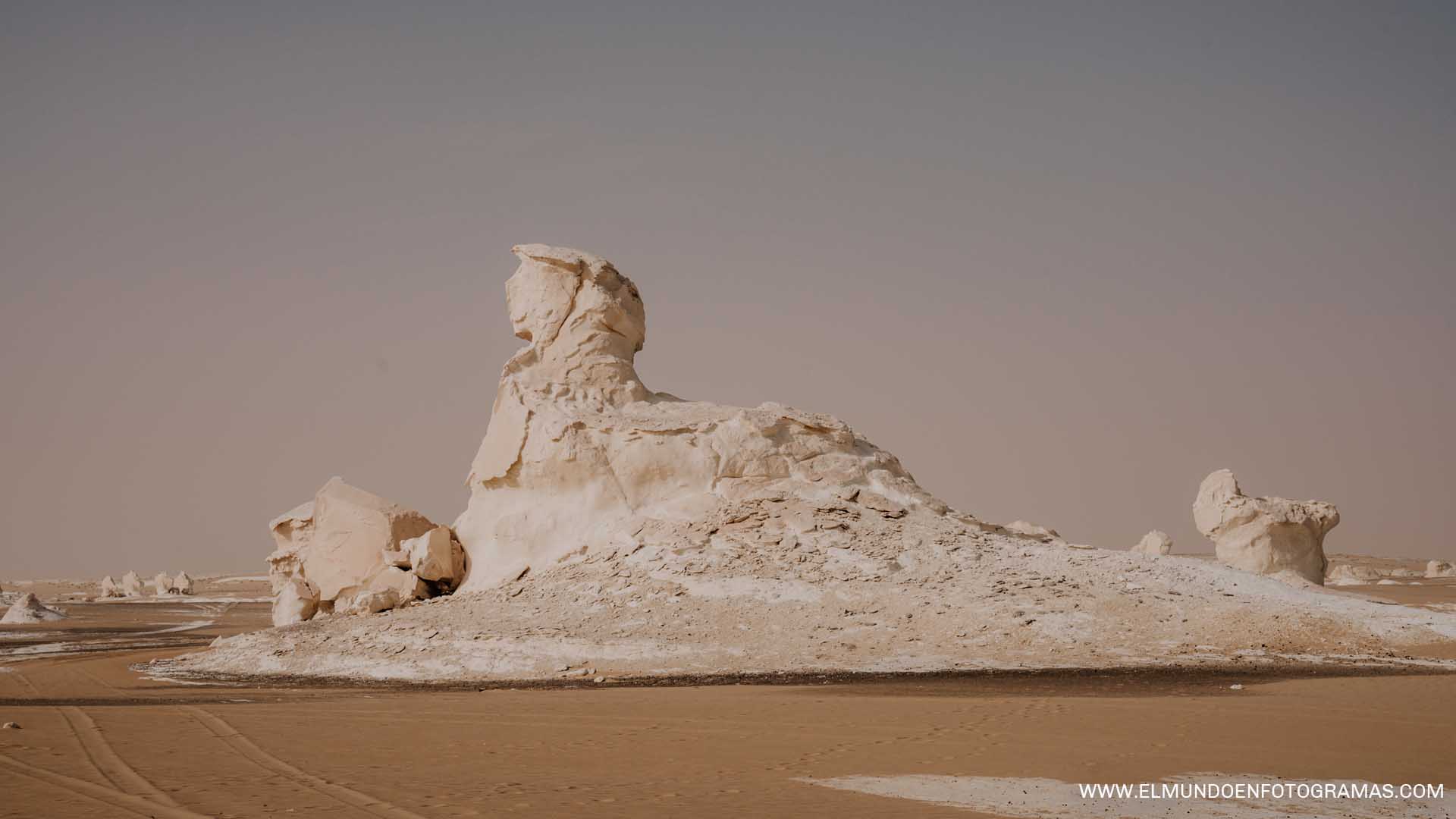 esfinge-desierto-blanco