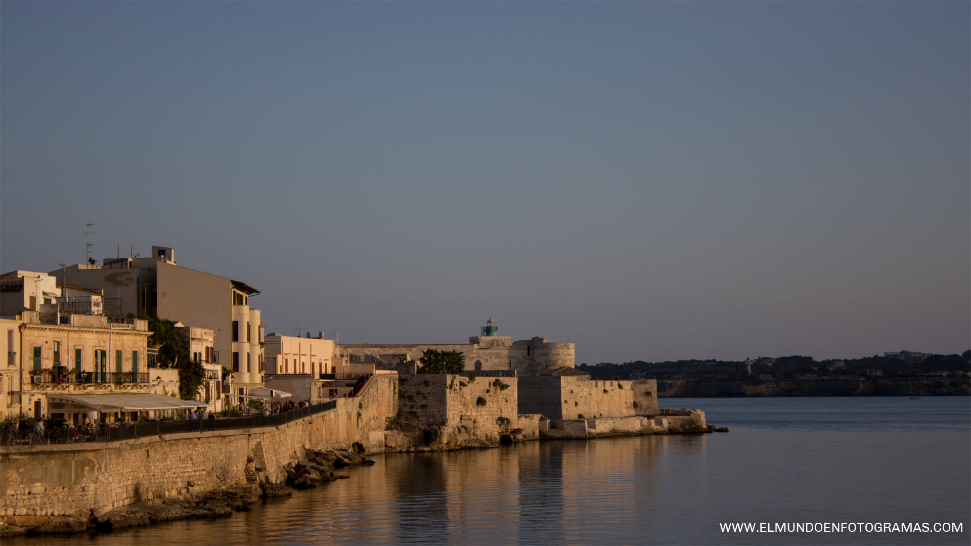 Vista-castillo-Maniace